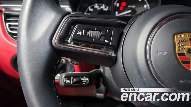 Porsche Macan — Фото автомобиля 21
