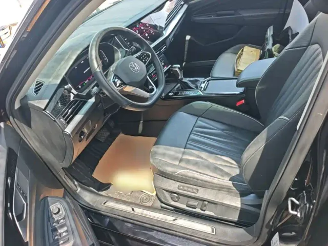 Volkswagen Passat — Фото автомобиля 14