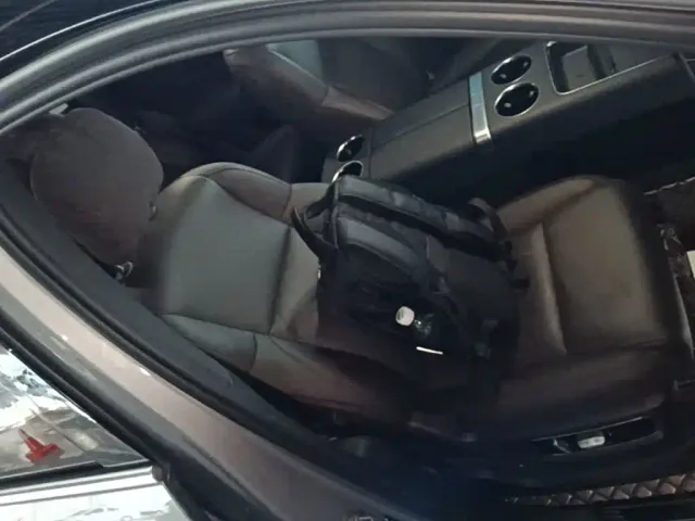 Li Auto L8 — Фото автомобиля 24