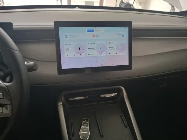 BYD Qin PLUS — Фото автомобиля 12