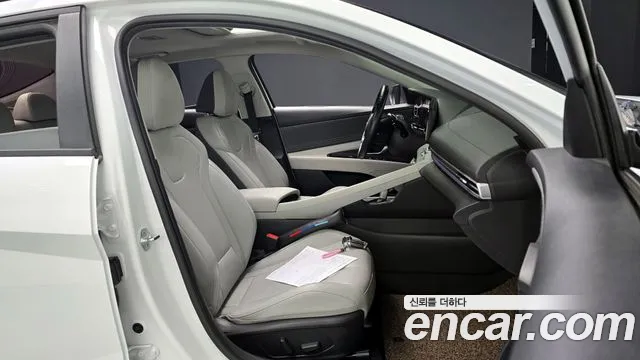 Hyundai AVANTE Avante (CN7) — Фото автомобиля 11