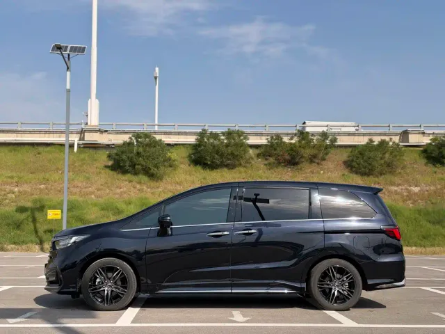Honda Odyssey — Фото автомобиля 2