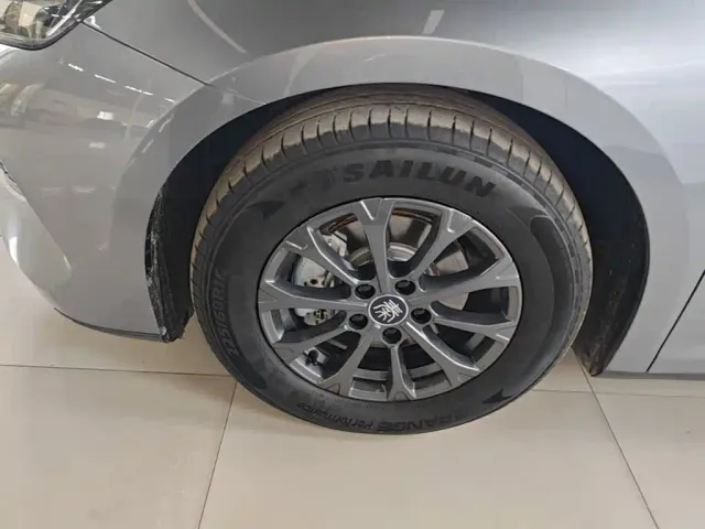 BYD Qin L — Фото автомобиля 22
