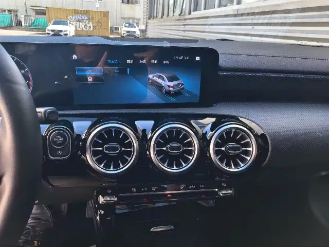 Mercedes-Benz A-Class — Фото автомобиля 11