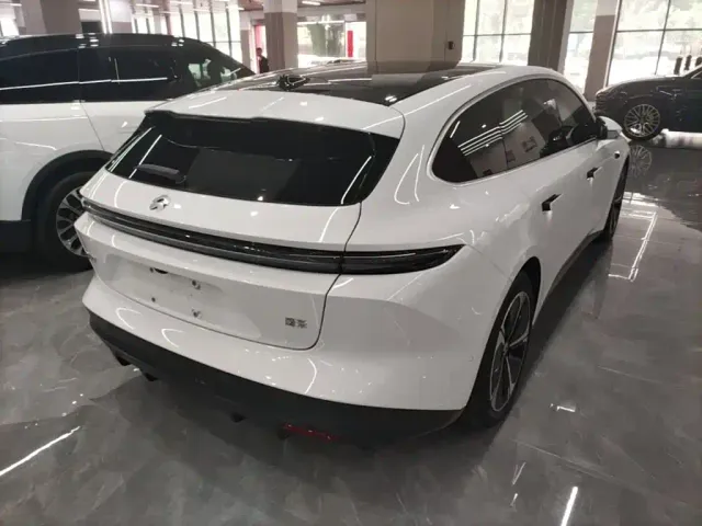 Nio ET5 Touring — Фото автомобиля 6