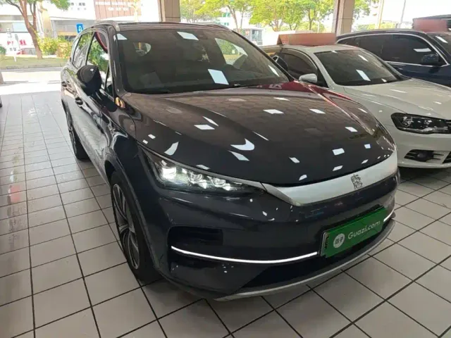 BYD Tang — Фото автомобиля 3