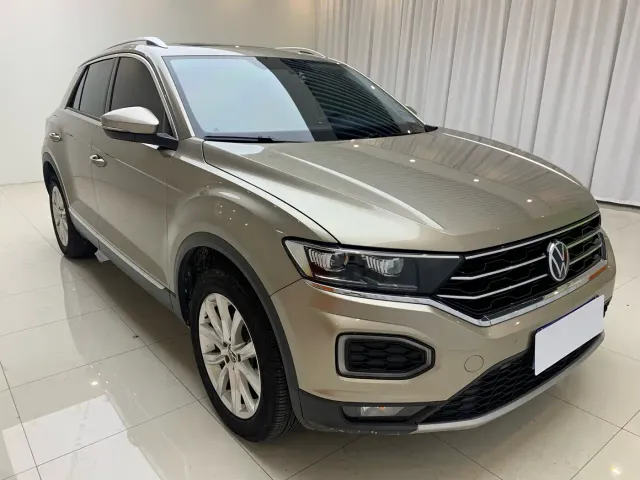 Volkswagen T-Roc — Фото автомобиля 3