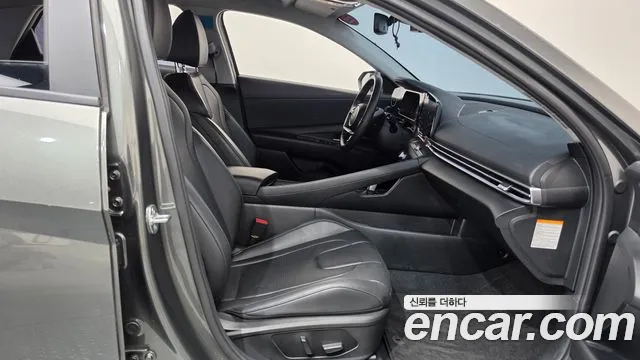 Hyundai Avante CN7 — Фото автомобиля 16