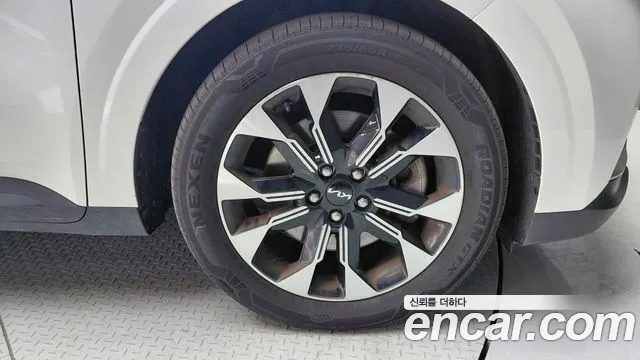 Kia Carnival Generation 4 — Фото автомобиля 6