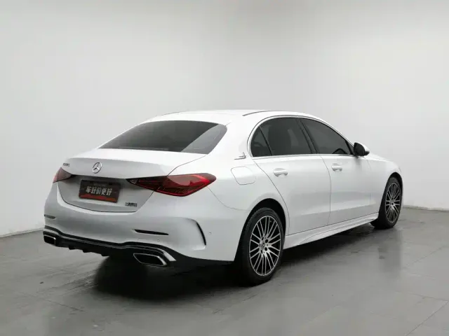 Mercedes-Benz C-Class — Фото автомобиля 2