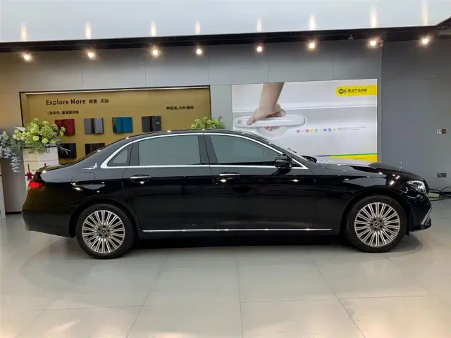 Mercedes-Benz E-Class — Фото автомобиля 9