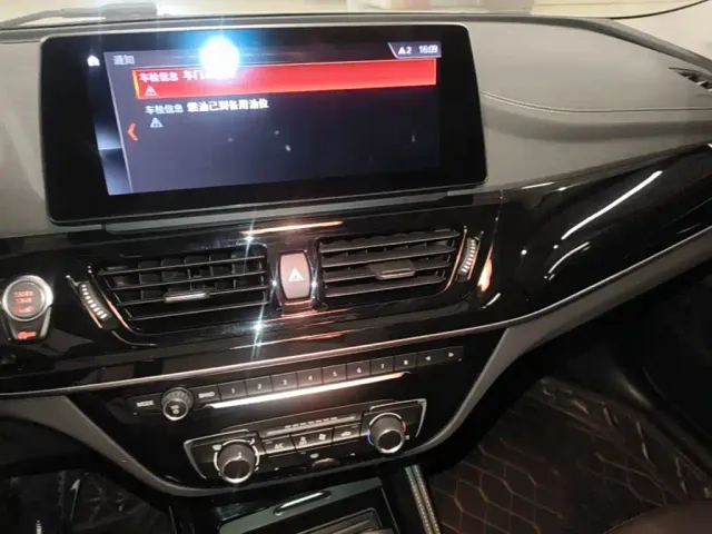 BMW 1 Series — Фото автомобиля 12