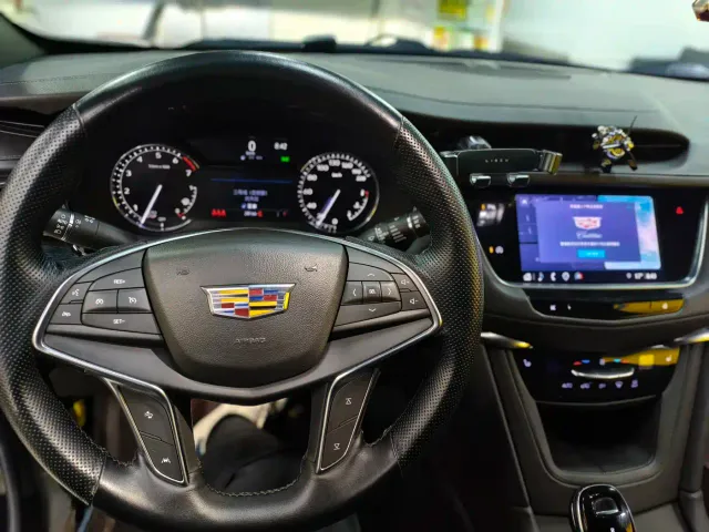 Cadillac XT5 — Фото автомобиля 6