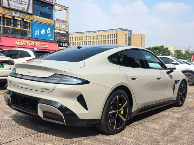 Xiaomi SU7 — Фото автомобиля 5