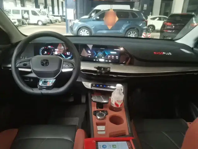 Changan Eado — Фото автомобиля 9