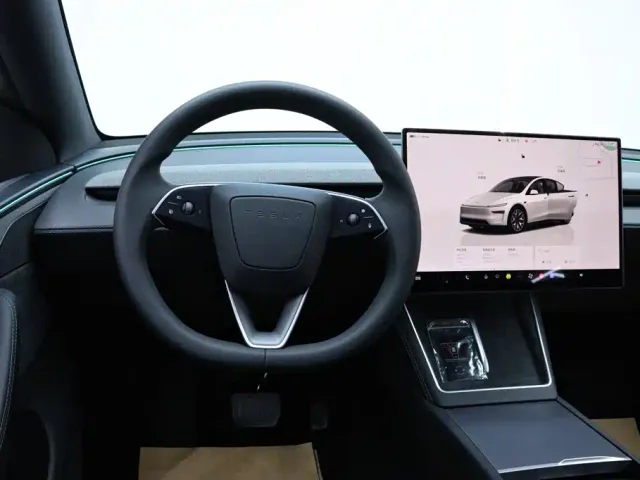 Tesla Model Y L — Фото автомобиля 24