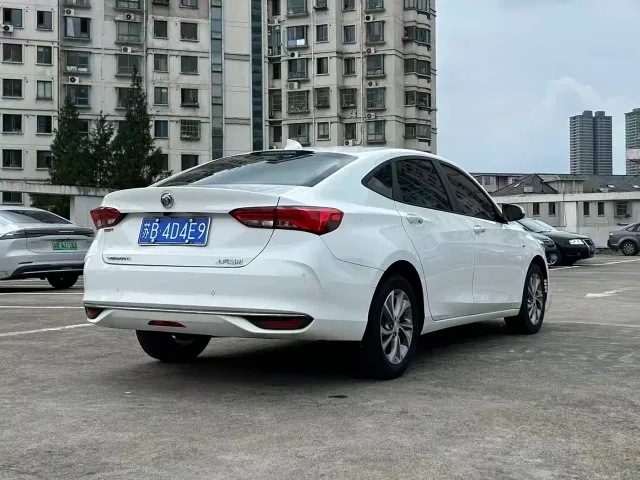 Buick Verano — Фото автомобиля 7