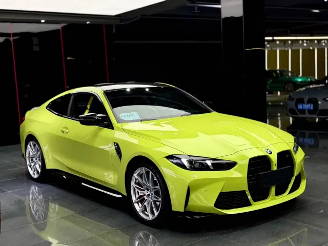 BMW M4 — Фото автомобиля 3