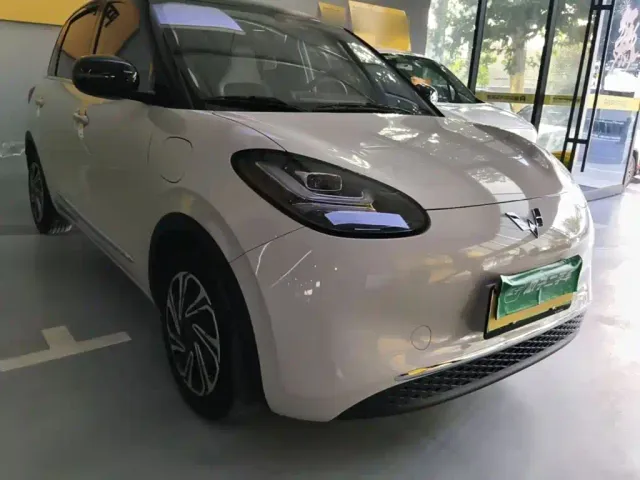 Wuling Bingo — Фото автомобиля 3