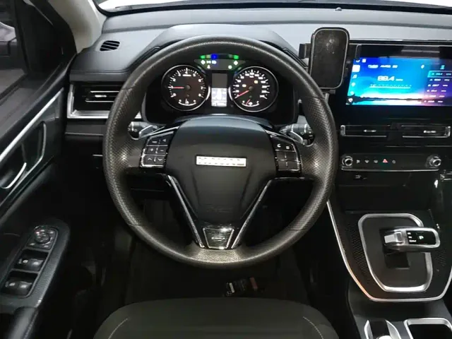 Haval M6 — Фото автомобиля 10