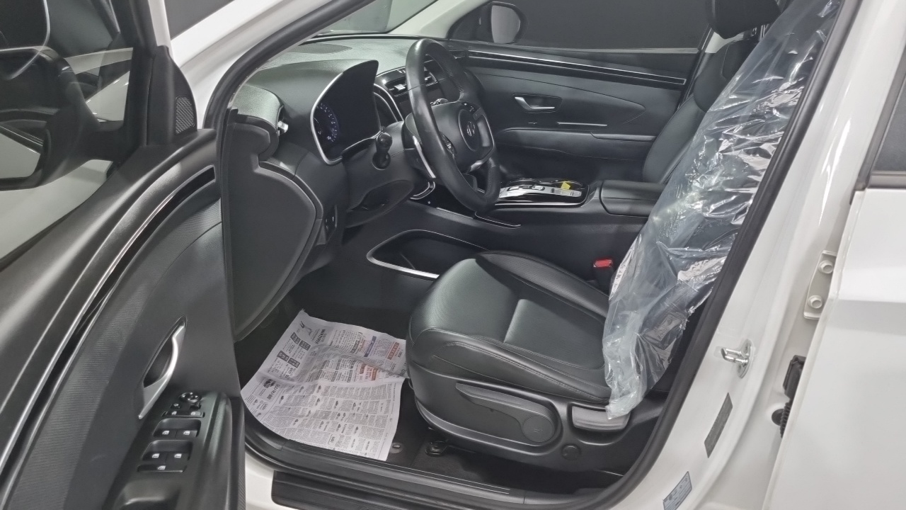 Hyundai Tucson Tucson (NX4) Бензин 1.6 турбо 2WD — Фото автомобиля 10