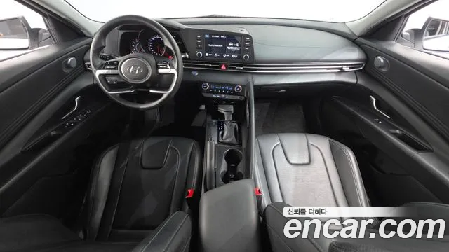 Hyundai AVANTE Avante (CN7) 1.6 LPi (Для проката) — Фото автомобиля 6