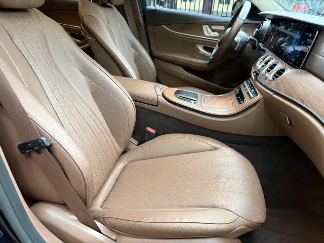 Mercedes-Benz E-Class — Фото автомобиля 16