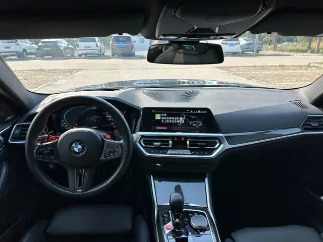 BMW M4 — Фото автомобиля 10