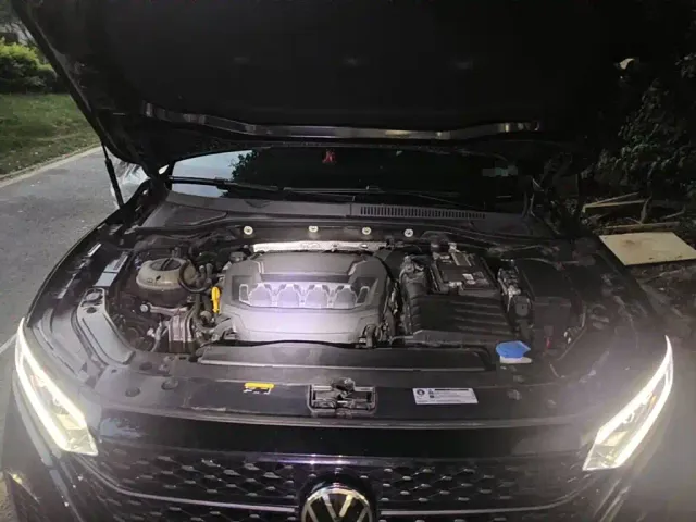 Volkswagen Passat — Фото автомобиля 3