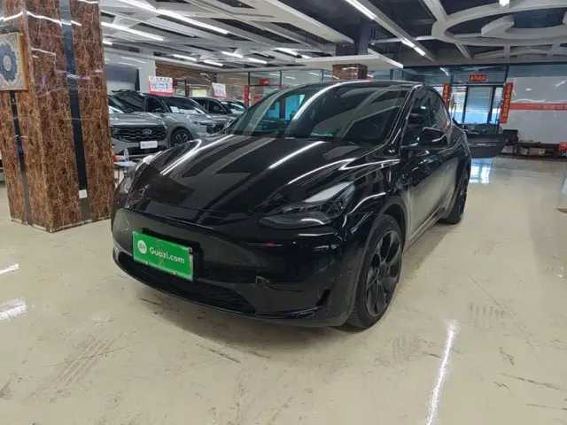 Фотография автомобиля — Tesla Model Y