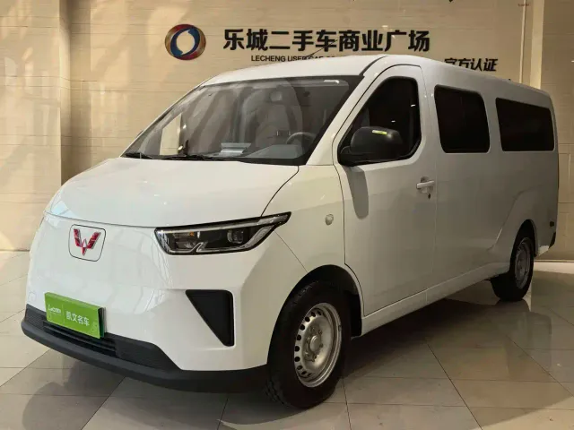 Фотография автомобиля — Wuling Yangguang