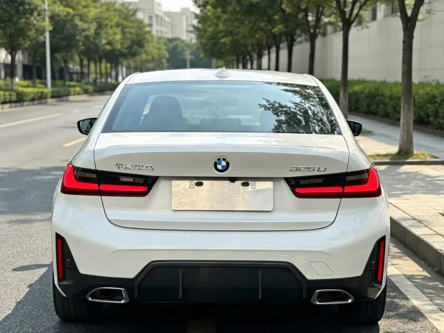BMW 3 Series — Фото автомобиля 5