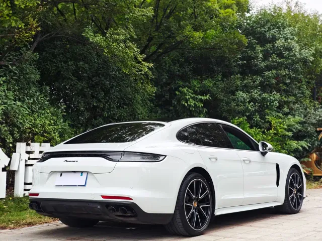 Porsche Panamera — Фото автомобиля 14