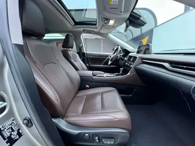 Lexus RX — Фото автомобиля 9