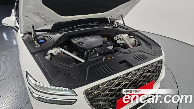 Genesis GV70 — Фото автомобиля 9