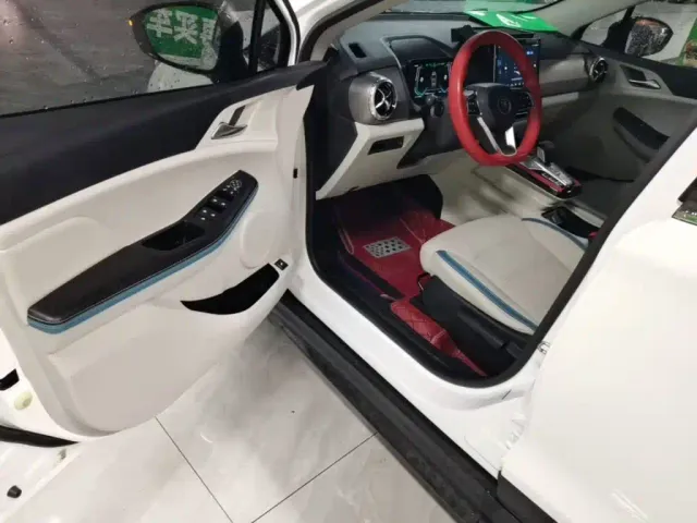 BYD Yuan Pro — Фото автомобиля 15