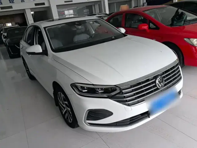 Volkswagen Lavida — Фото автомобиля 3