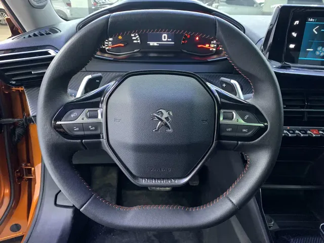 Peugeot 2008 — Фото автомобиля 5