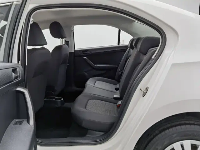 Volkswagen Santana — Фото автомобиля 15