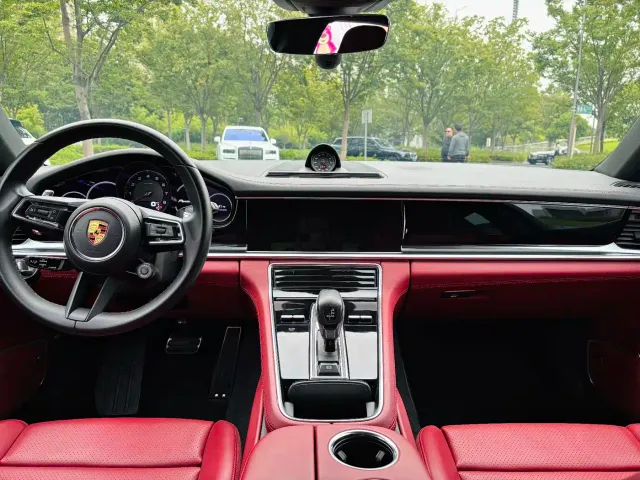 Porsche Panamera — Фото автомобиля 5