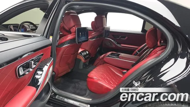 Mercedes-Benz S-Class — Фото автомобиля 12