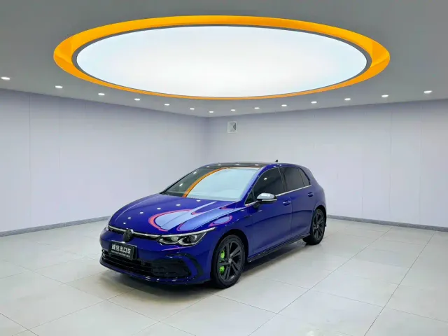 Фотография автомобиля — Volkswagen Golf