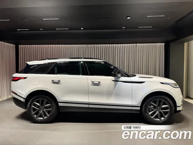 Land Rover Range Rover Velar Range Rover Velar 2.0 P250 Dynamic SE — Фото автомобиля 3