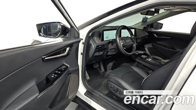 Kia EV6 — Фото автомобиля 15