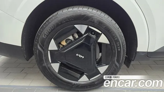 Kia Carnival — Фото автомобиля 5