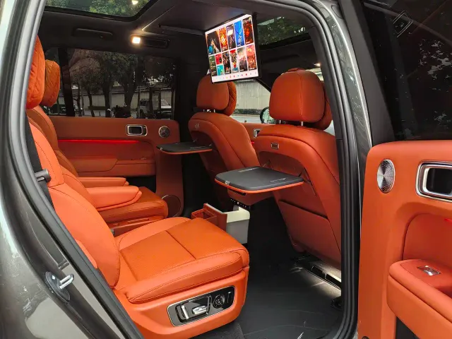 Li Auto L9 — Фото автомобиля 10