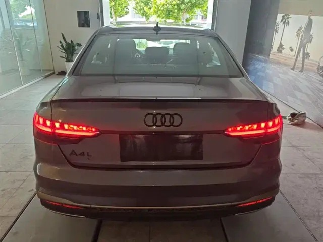 Audi A4L — Фото автомобиля 5