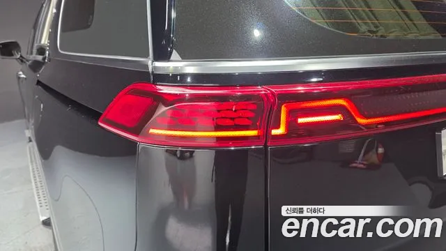 Kia Canival Carnival 4 поколение Бензин 4 места Hi-Limousine — Фото автомобиля 18