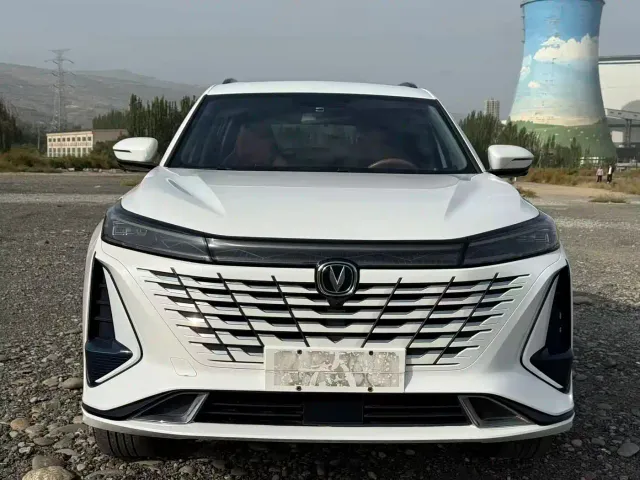 Changan CS75 Plus — Фото автомобиля 2