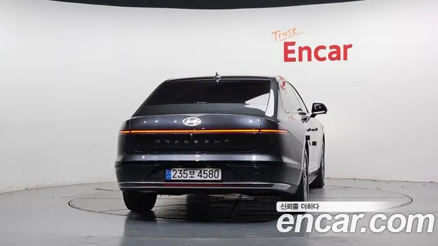 Hyundai Grandeur GN7 — Фото автомобиля 4